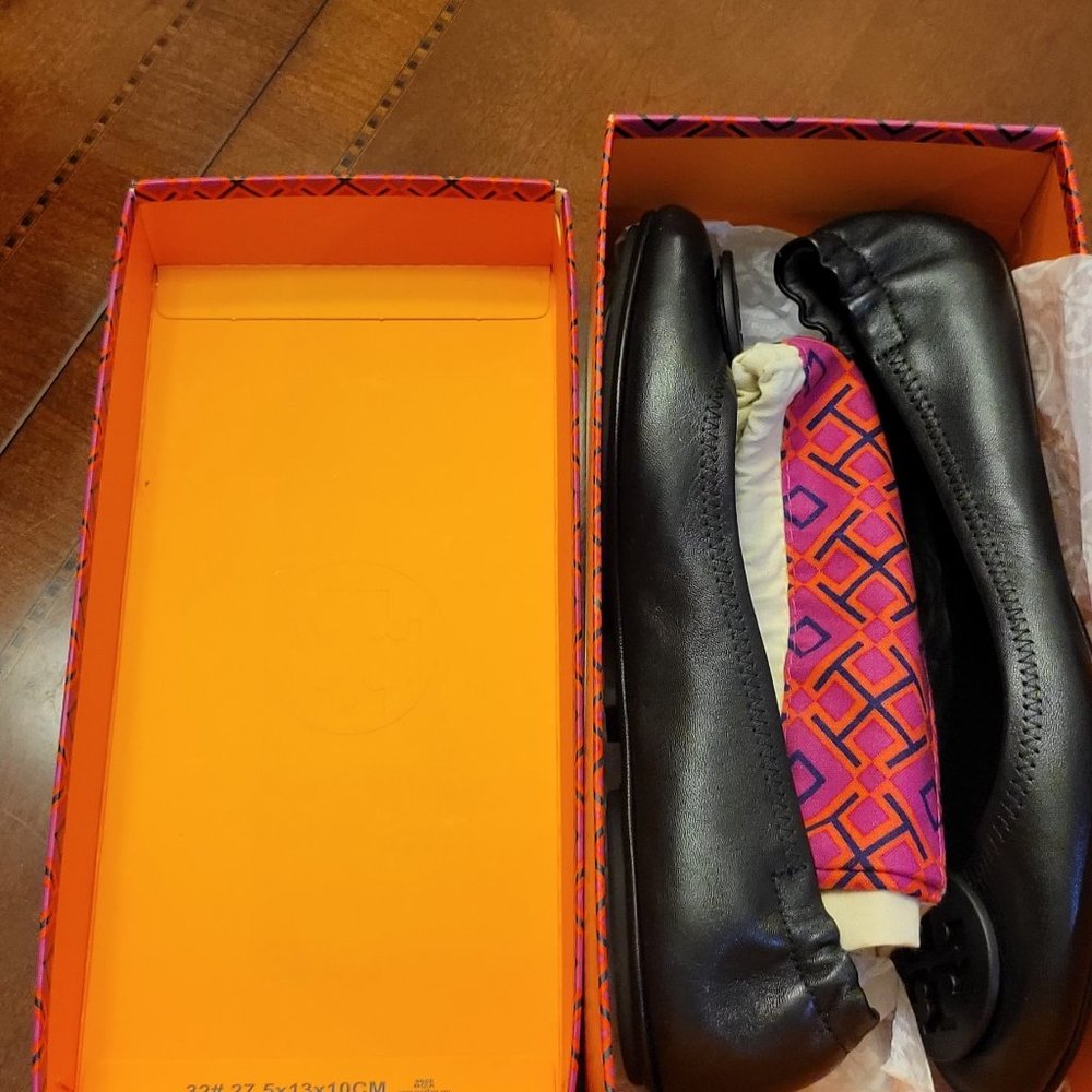 TORY BURCH SIZE 8